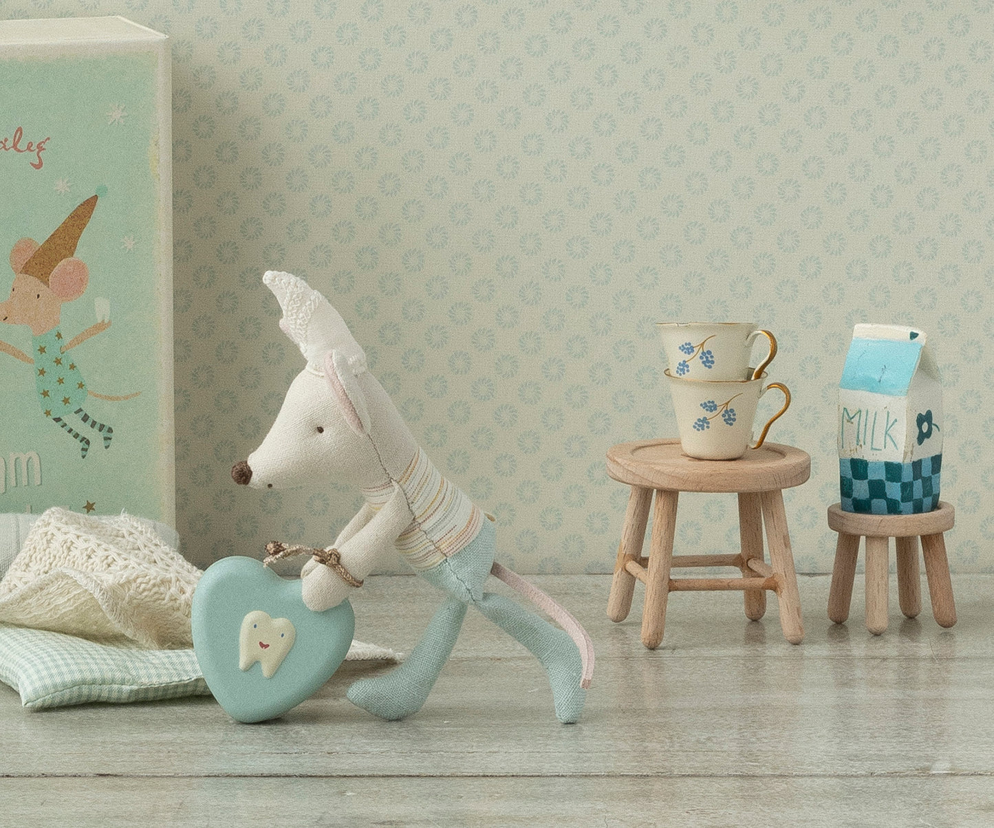Maileg - Table and Stool Set - Mouse
