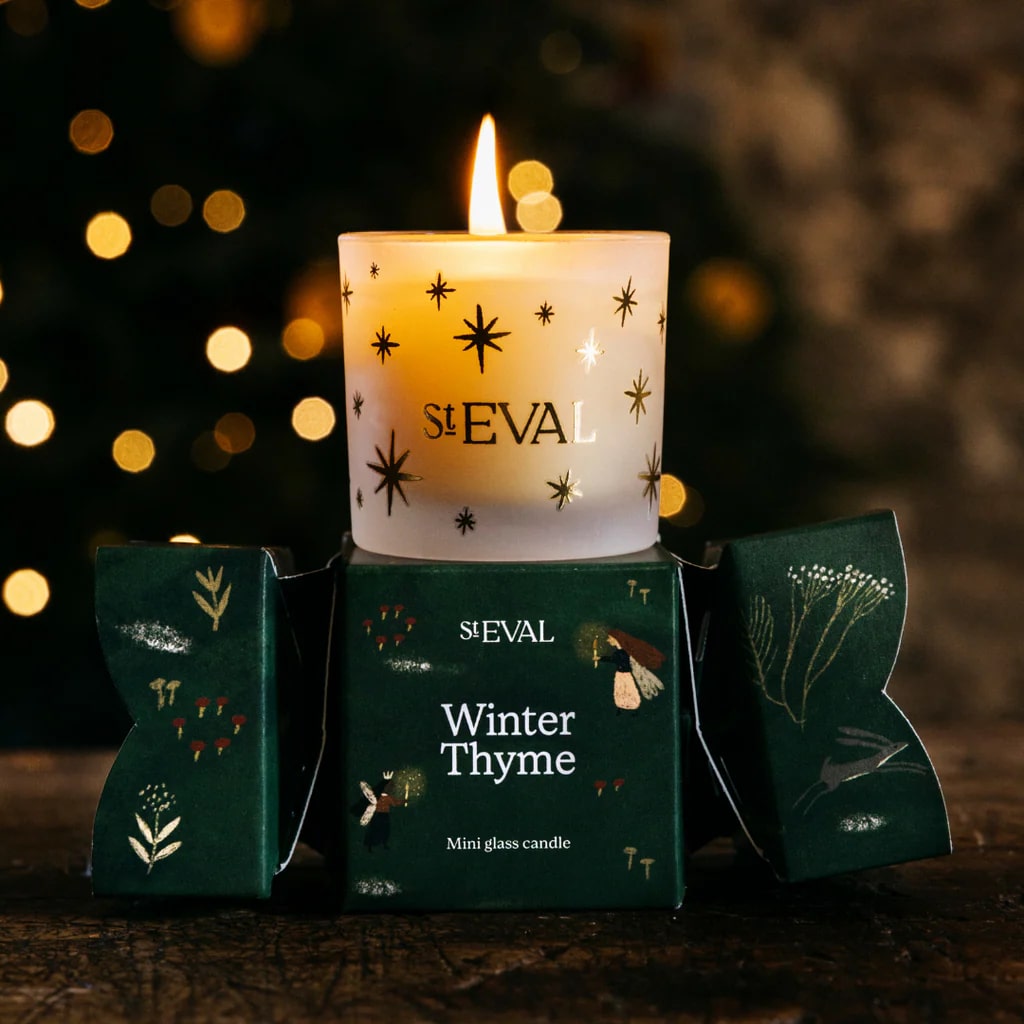 St Eval - Winter Thyme Christmas Cracker Votive