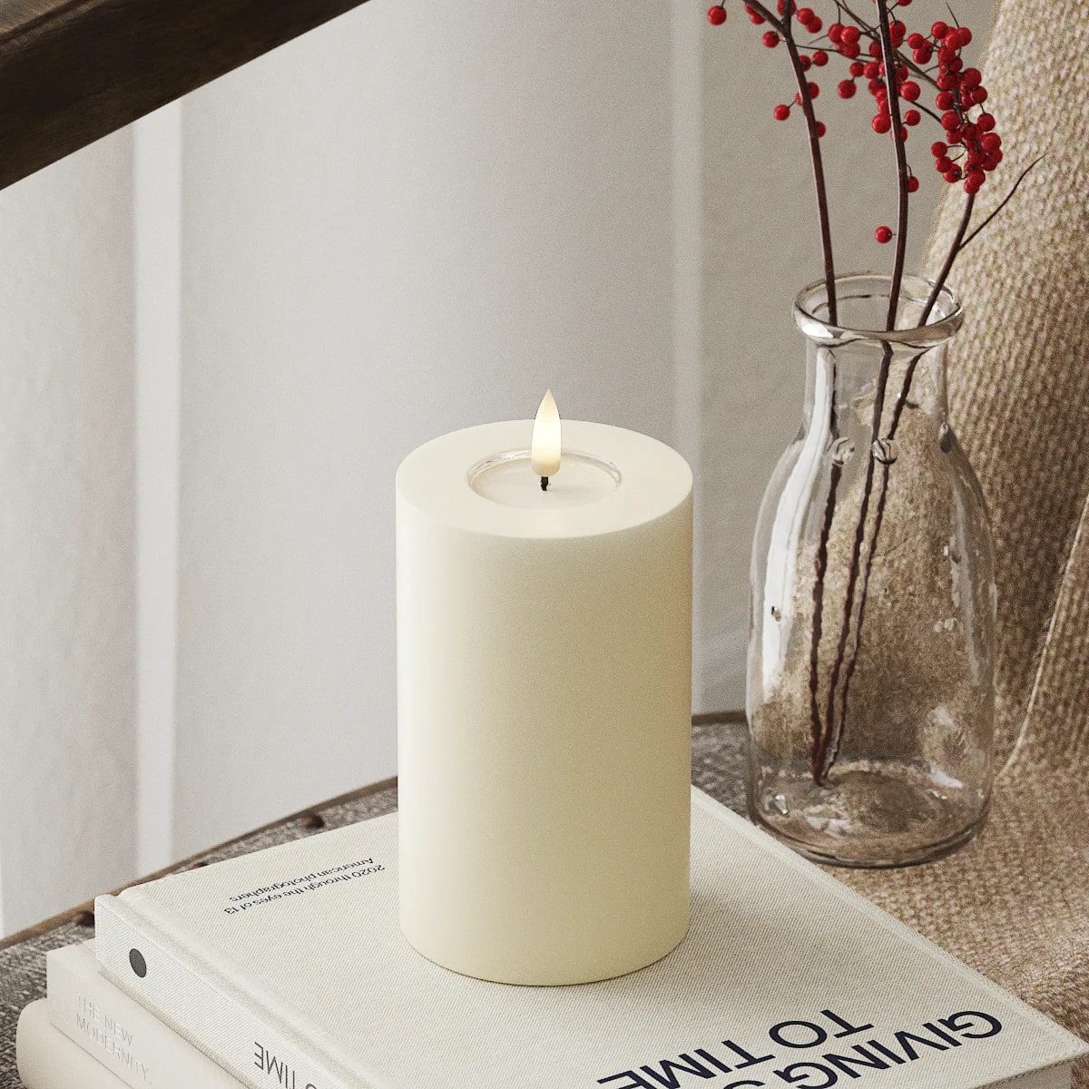 Deluxe Homeart - Real Wax LED Flickering - Cream