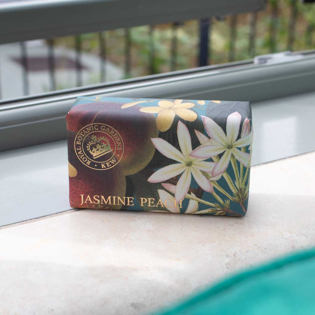 The English Soap Company - Kew Gardens Jasmine Peach Soap