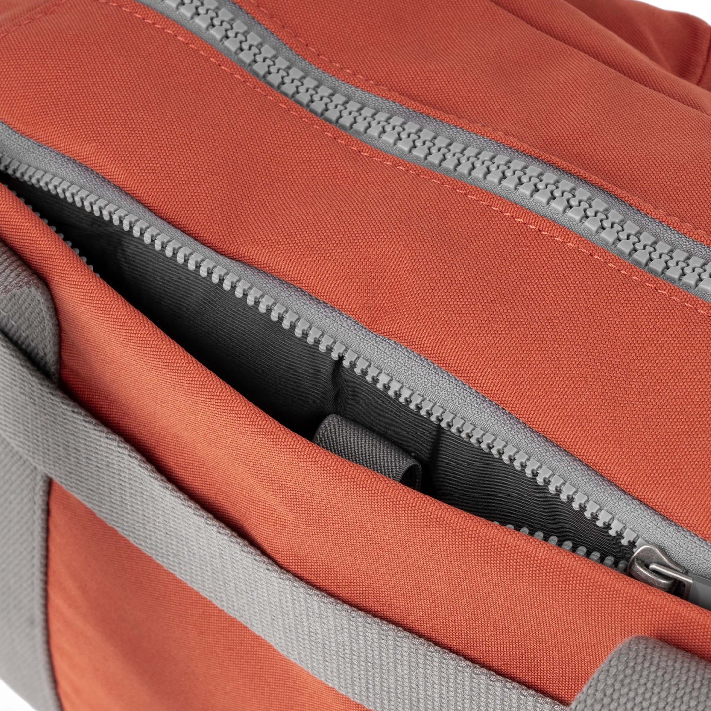 Roka - Gatwick Rooibos Canvas - Small