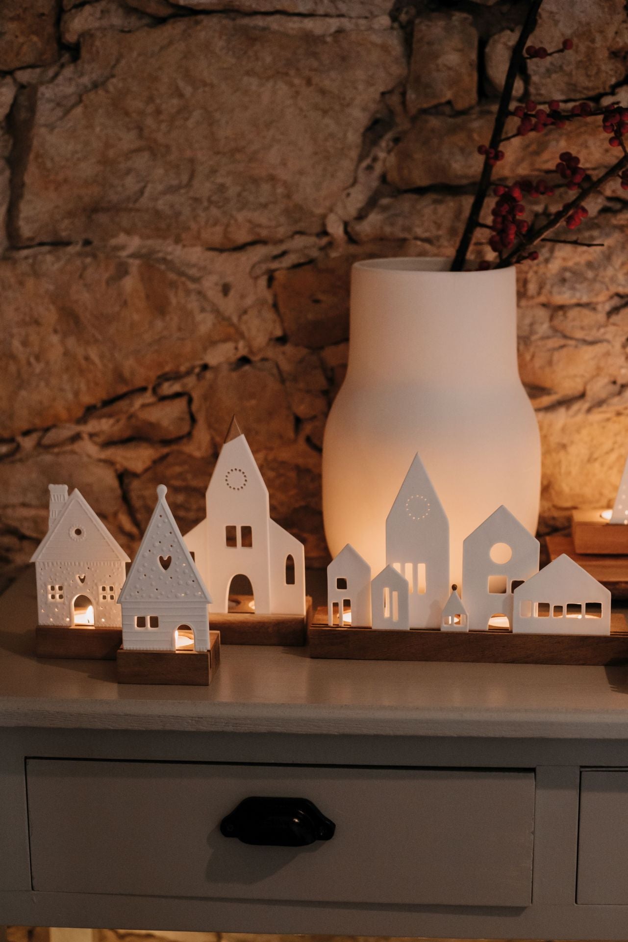 Rader - Gingerbread House Heart - Porcelain Tea Light Holder