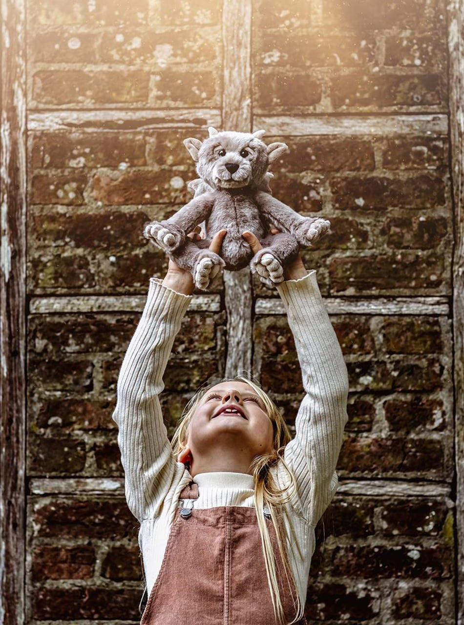 Charlie Bears - Bearhouse Moat