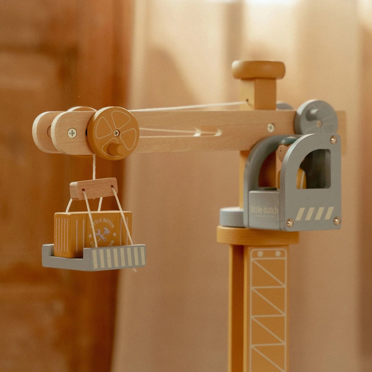 Little Dutch - Wooden Crane Set