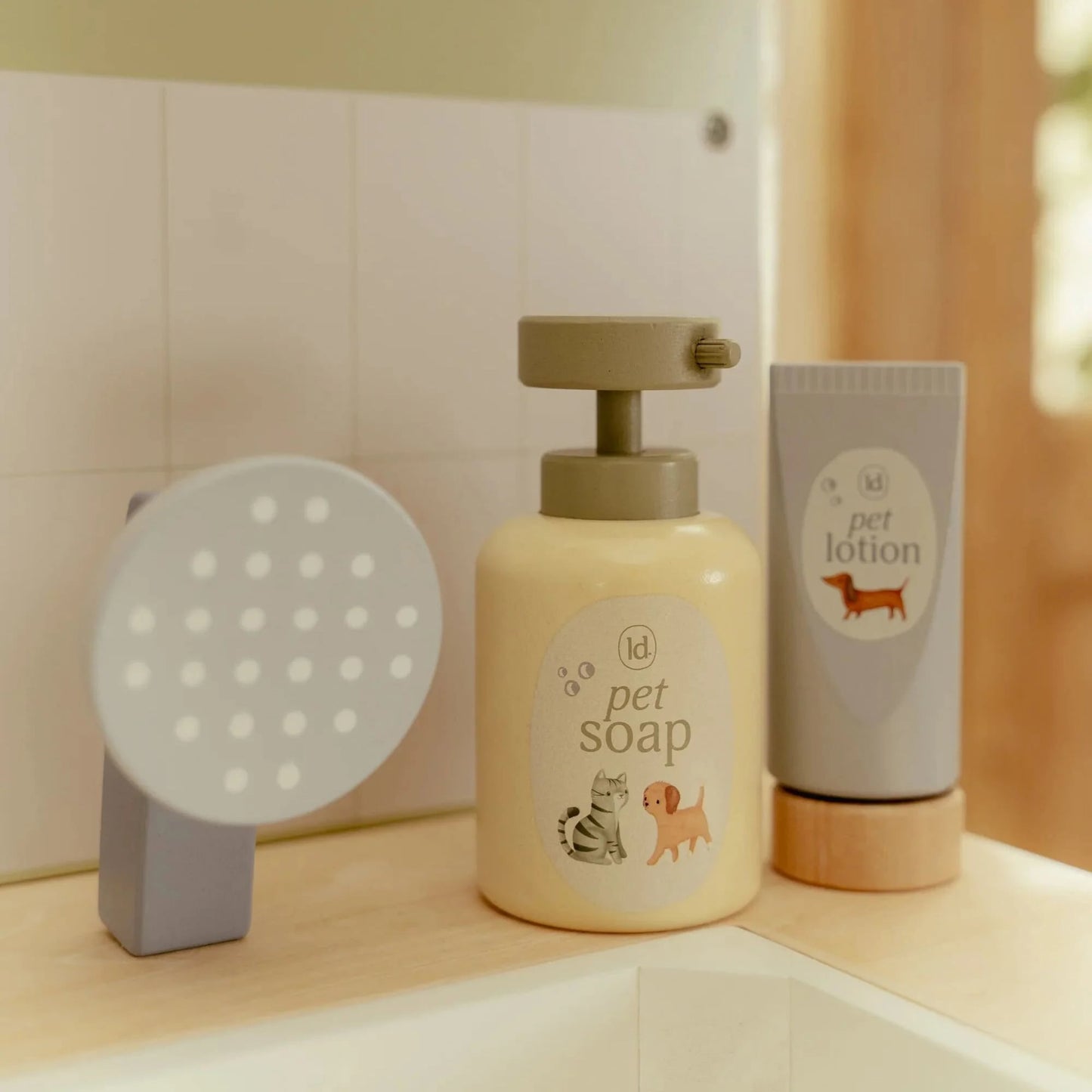 Little Dutch - Wooden Veterinary Practice