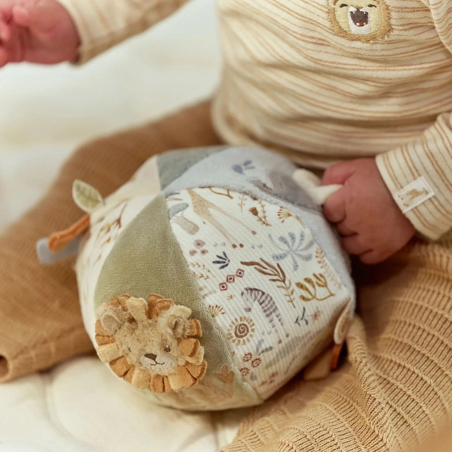 Little Dutch - Activity Ball - Safari Friends
