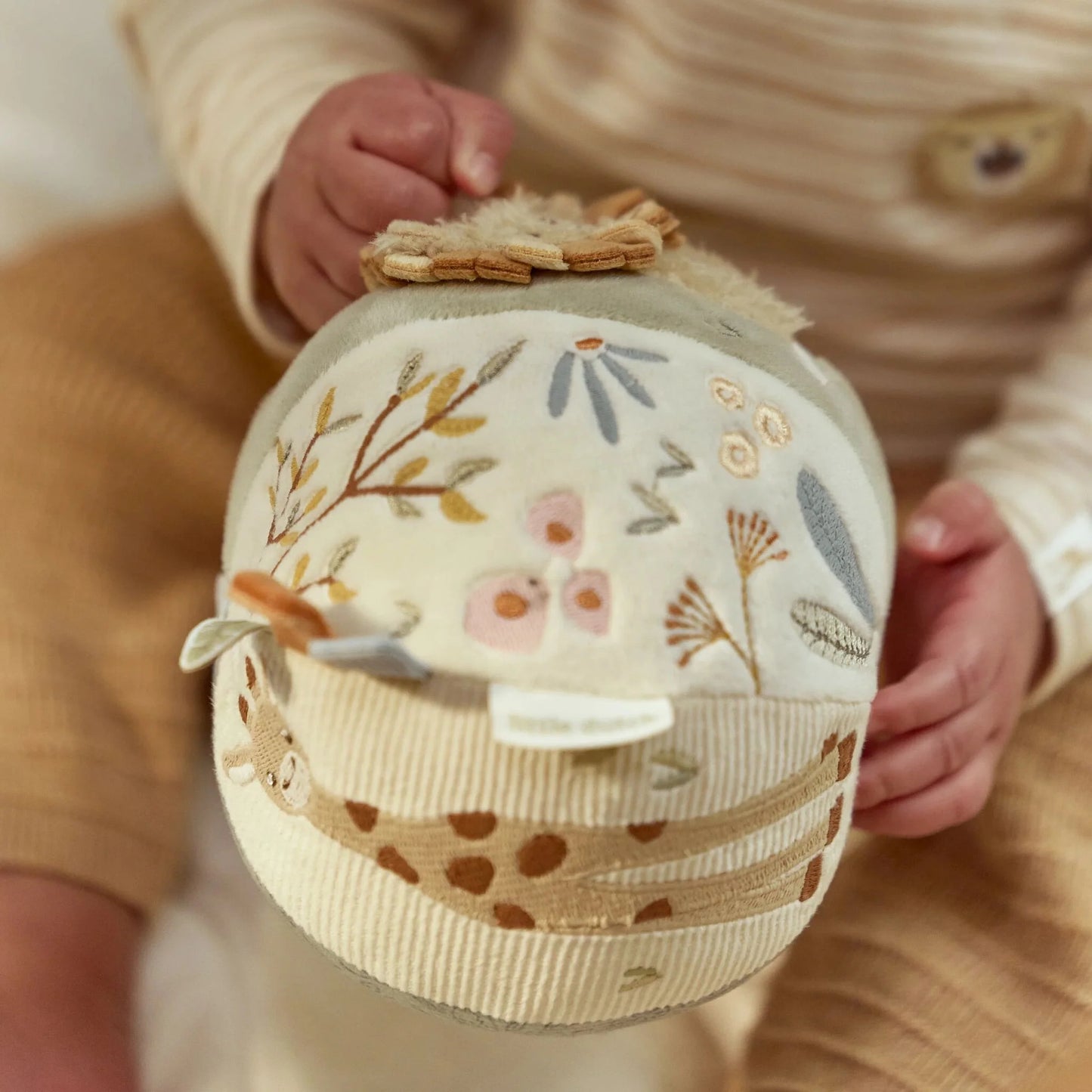 Little Dutch - Activity Ball - Safari Friends