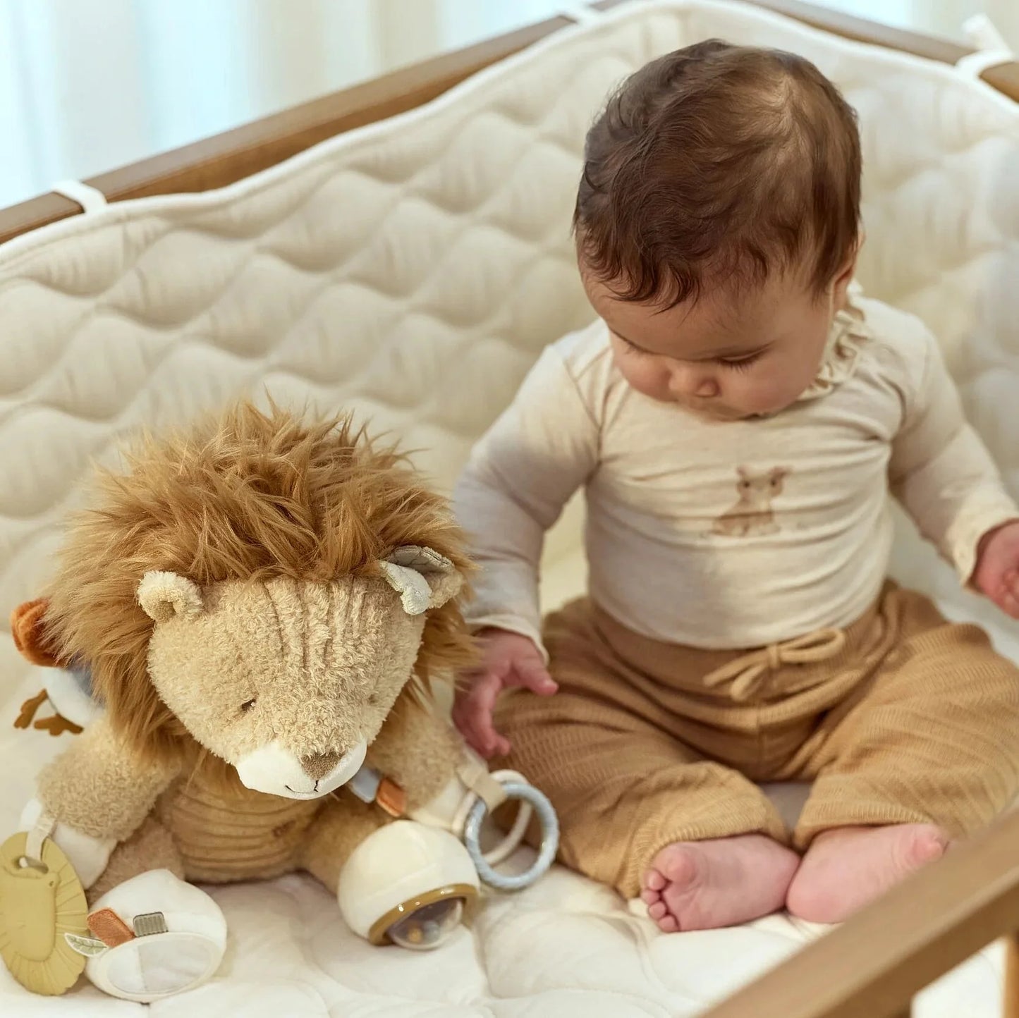 Little Dutch - Activity Cuddly Lion  - Safari Friends