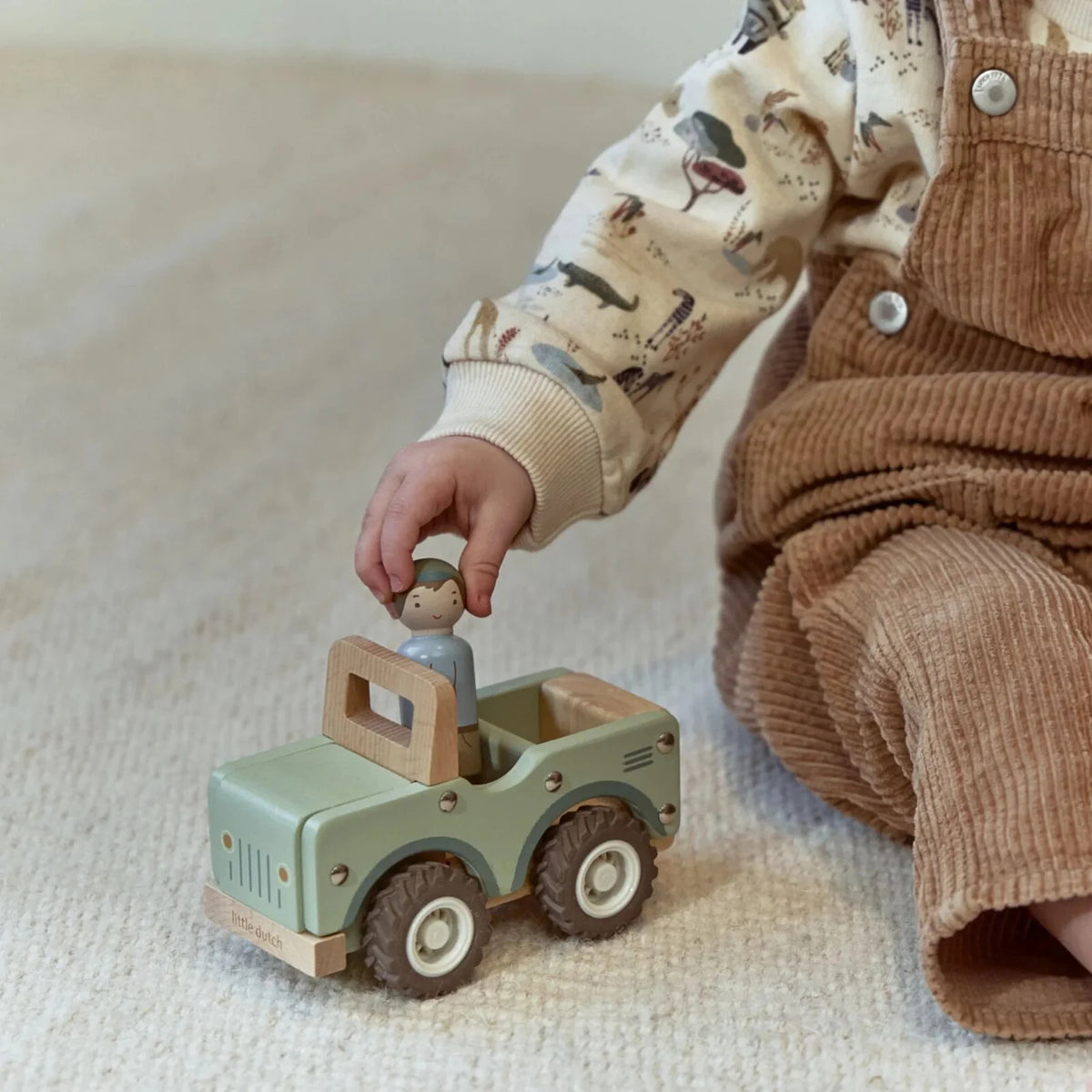 Little Dutch - Wooden Safari Car -  Safari Friends