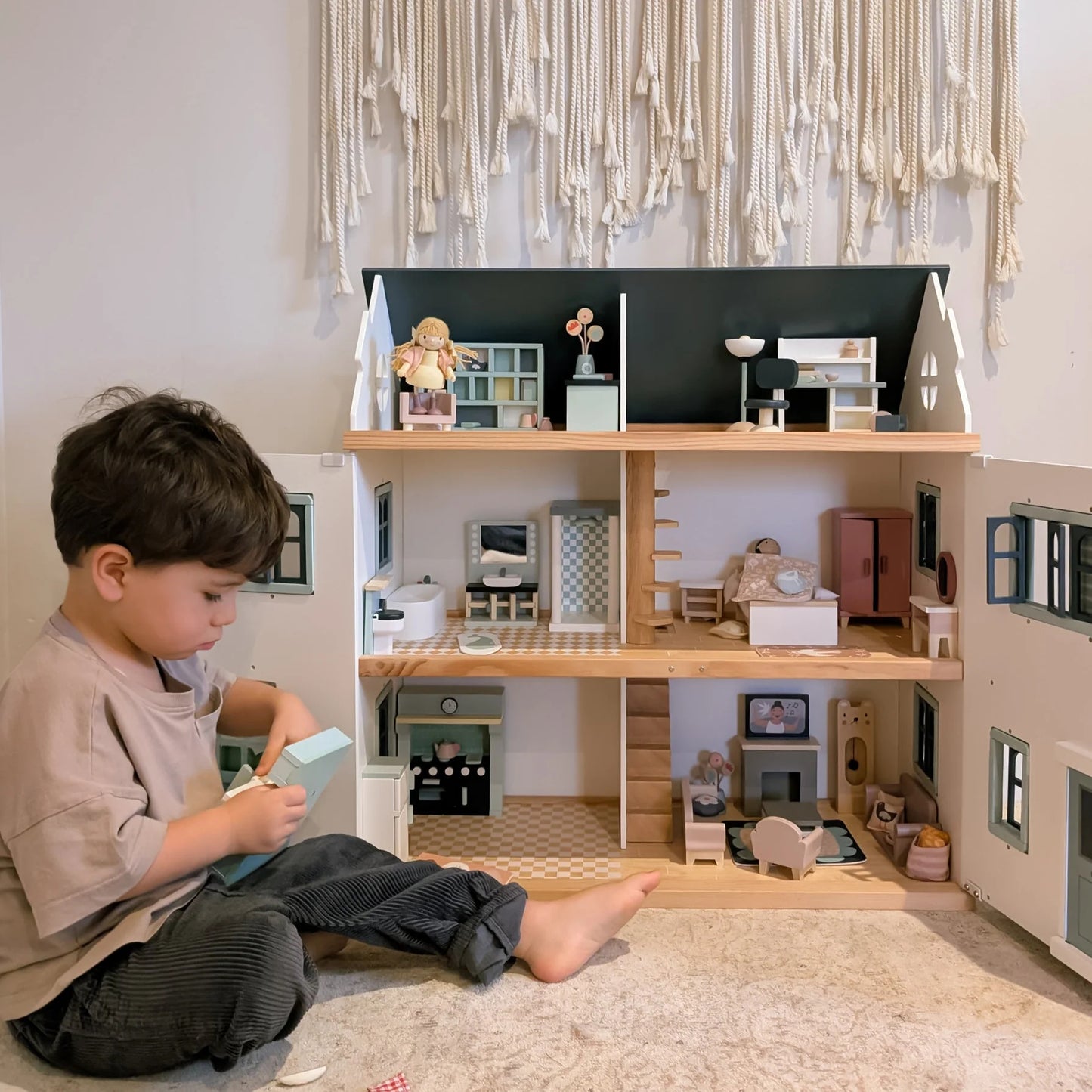 Tender Leaf - Dovetail Dolls House
