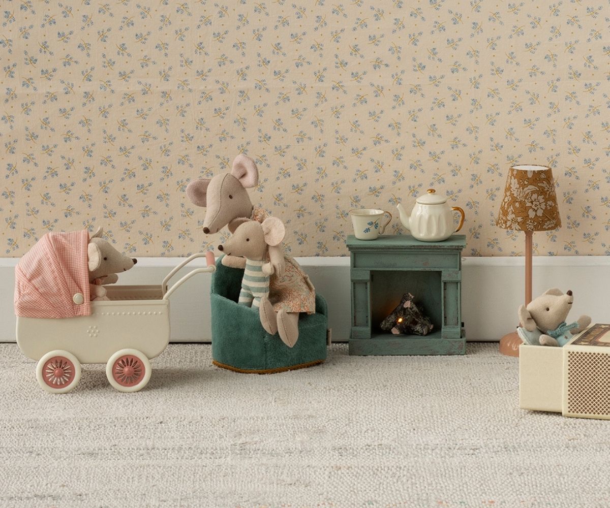 Maileg - Fireplace, Mouse - Blue