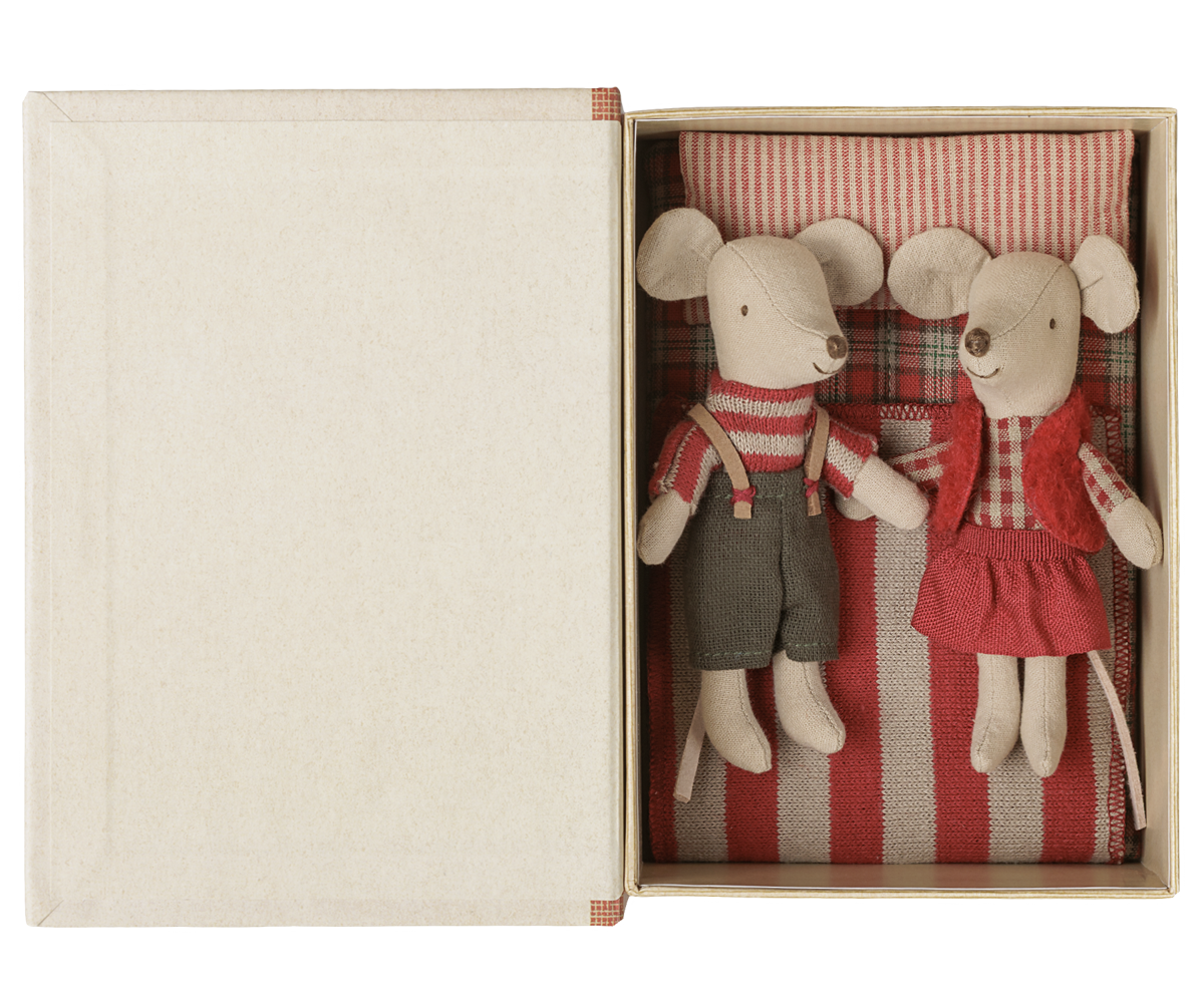 Maileg - Christmas Twin Mice - Little Sister and Brother in Book