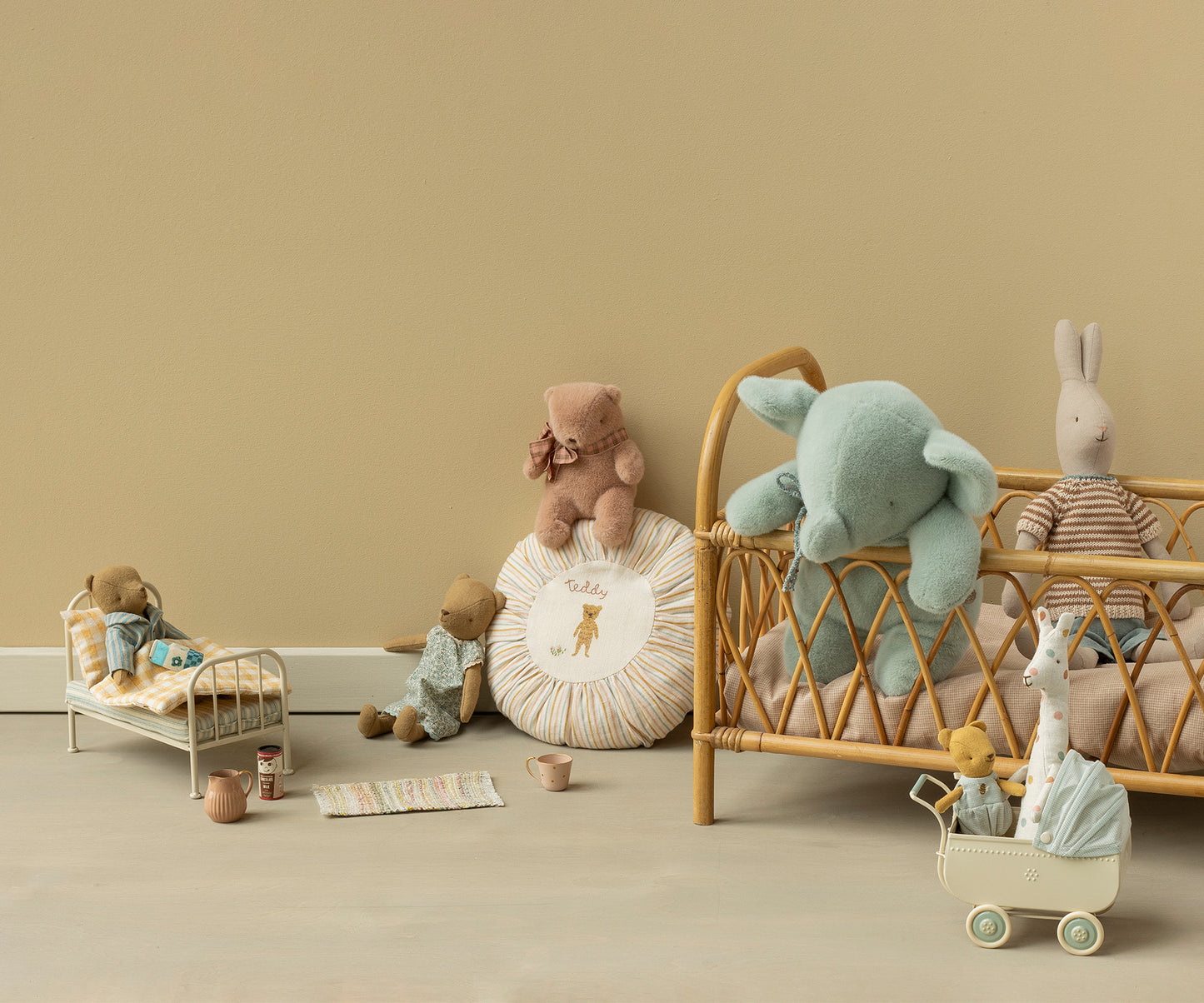 Maileg - Elephant Plush - Medium - Soft Mint