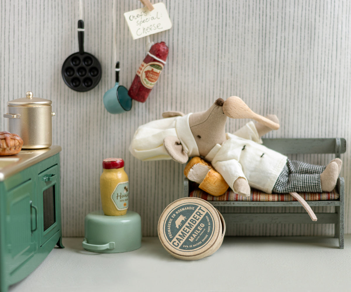 Maileg - Chef Mouse with Soup Pot and Spoon - Big Brother
