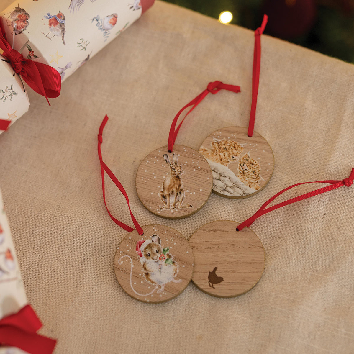 Wrendale Designs - 'Robins' Christmas Crackers