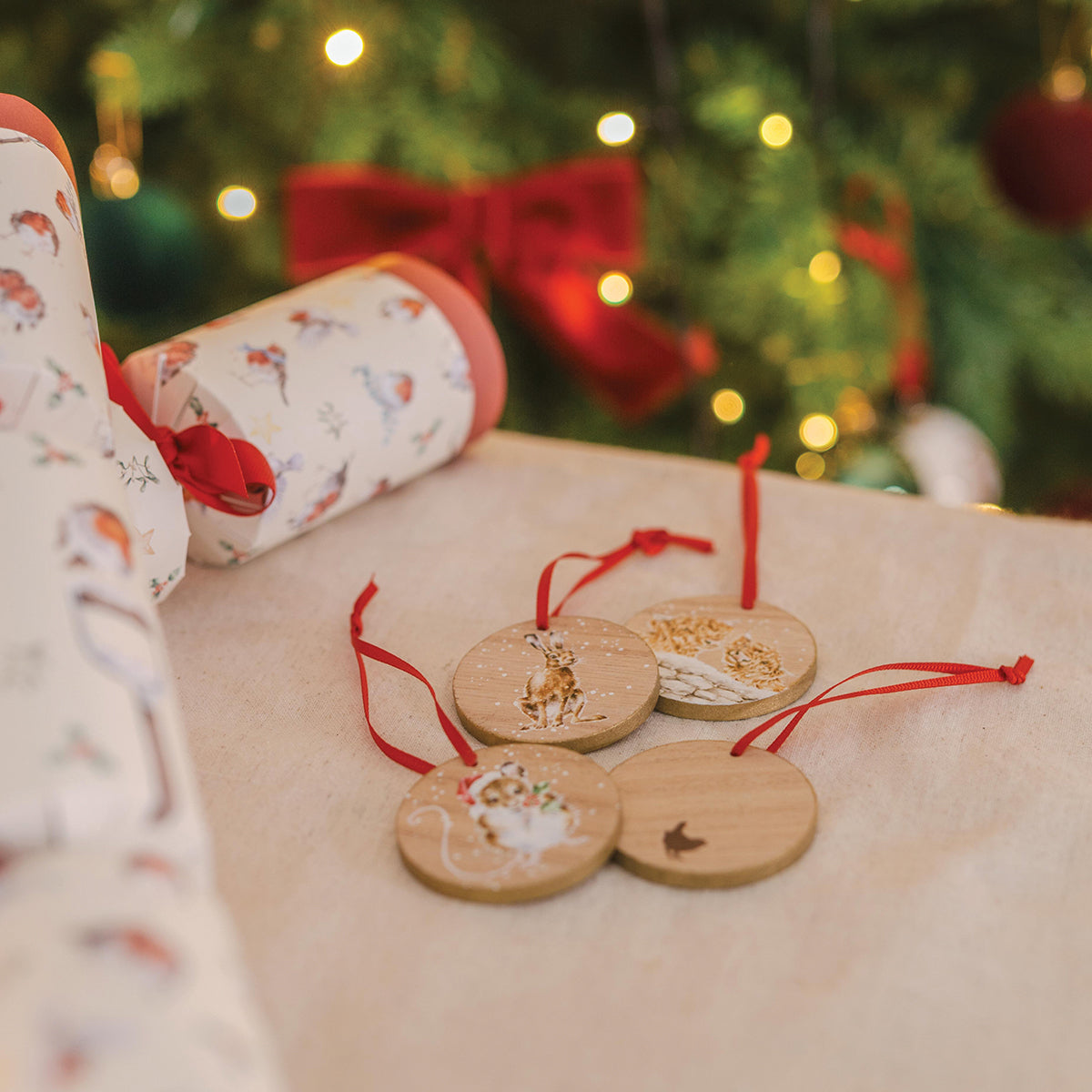 Wrendale Designs - 'Robins' Christmas Crackers