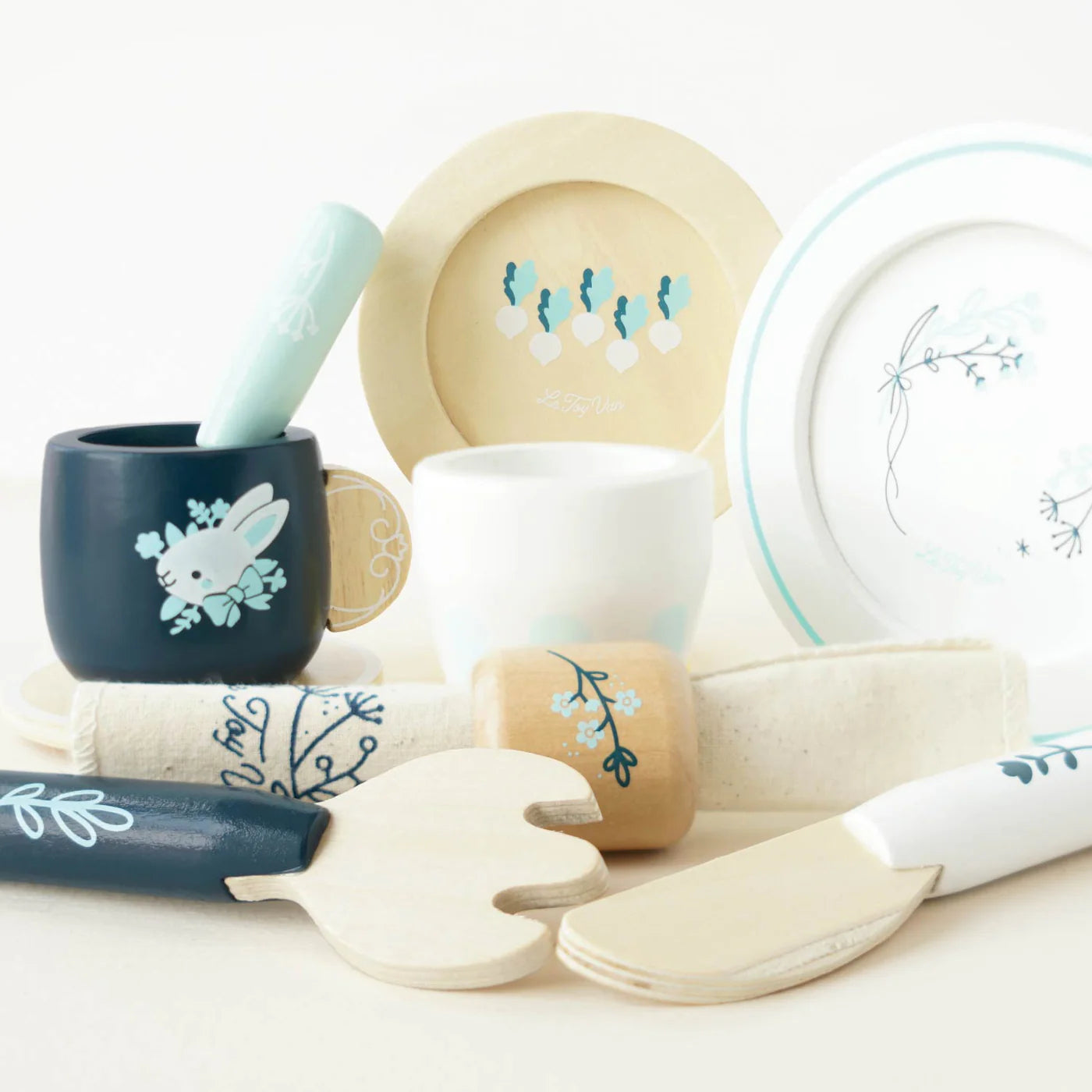 Le Toy Van - Wooden Cutlery & Dinner Set