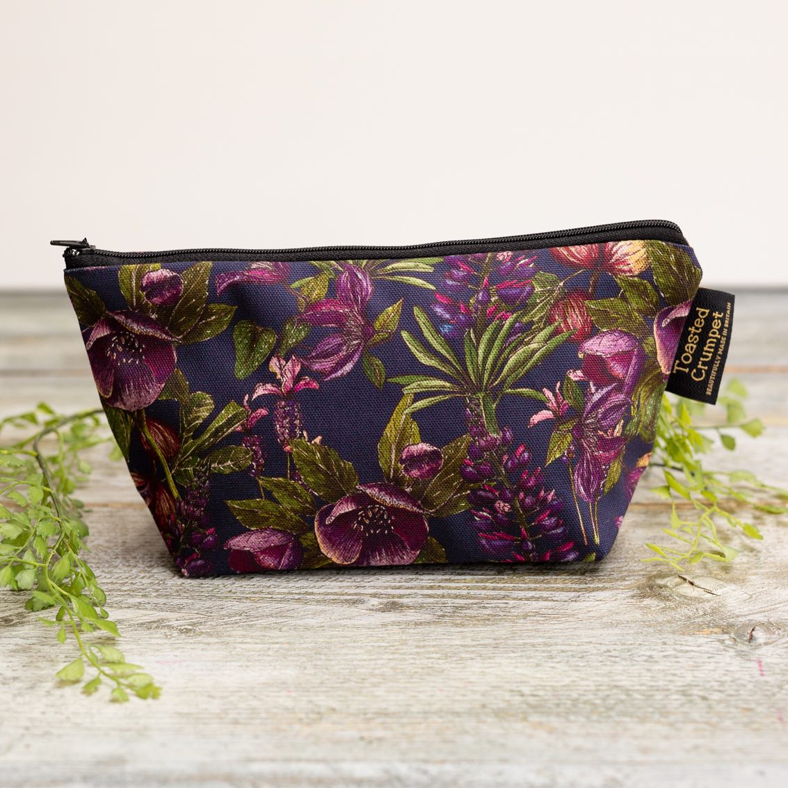 Toasted Crumpet - The Mulberry Collection Noir Makeup Bag