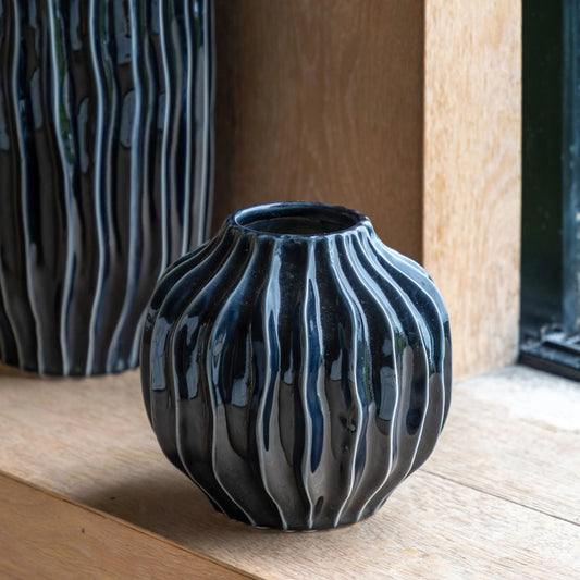 Organic Ribbed Vase Midnight - Small