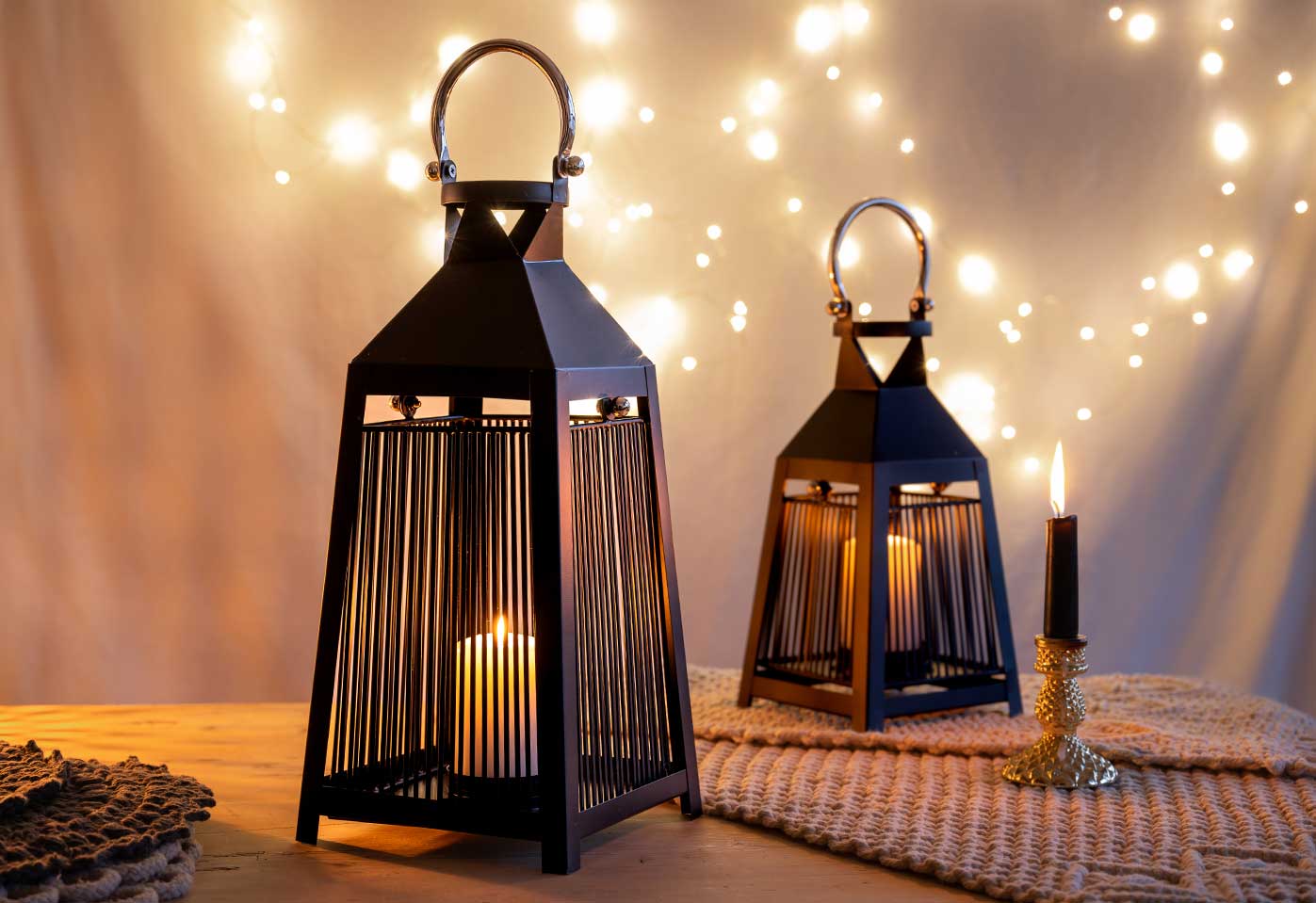Matt Black Carriage Lantern - Medium