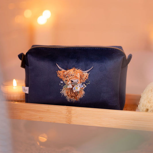 Wrendale Designs - 'Daisy Coo' Highland Cow Make Up Bag
